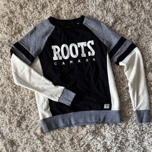Roots Canada Black and Gray Sweatshirt